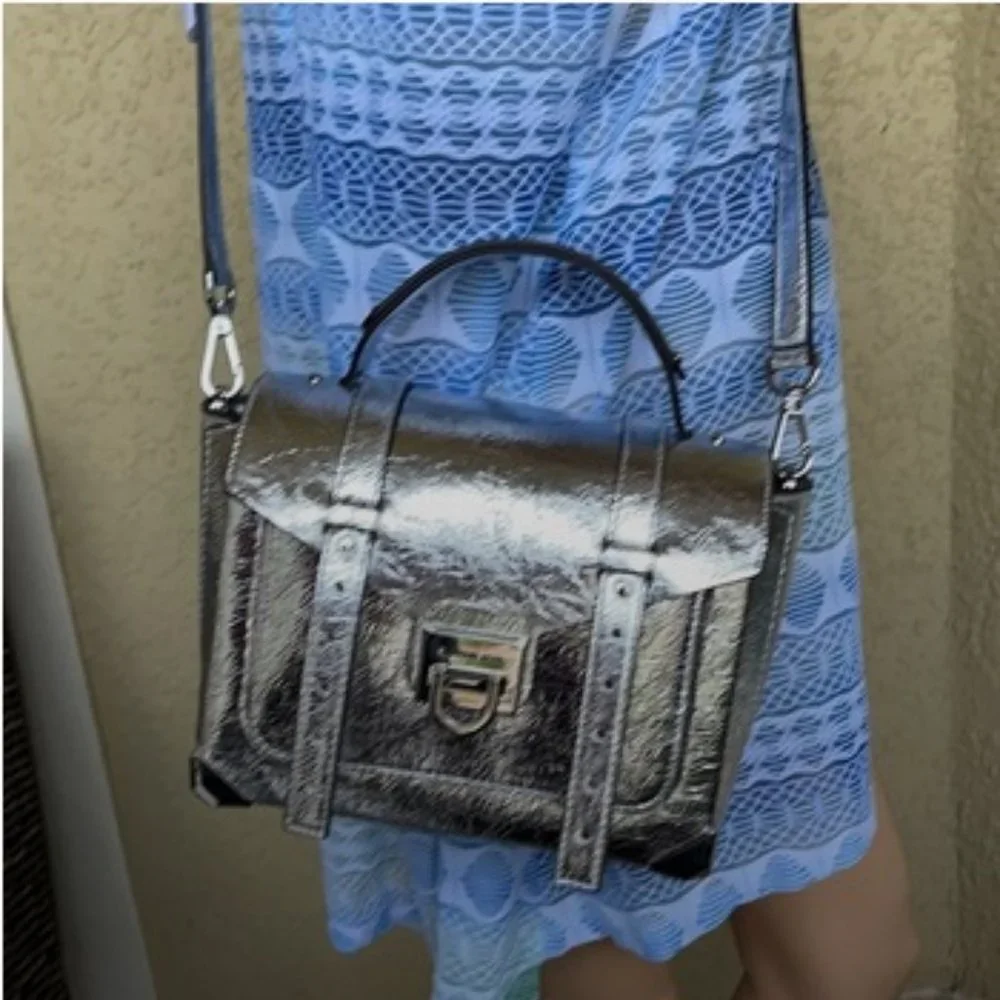 Michael Kors Manhattan Medium School Satchel - Picture 13 of 15